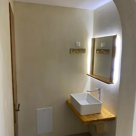Nouli Szálloda Sarakiniko