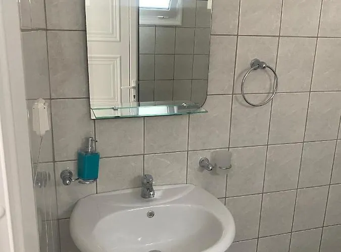 Hotel Nouli *