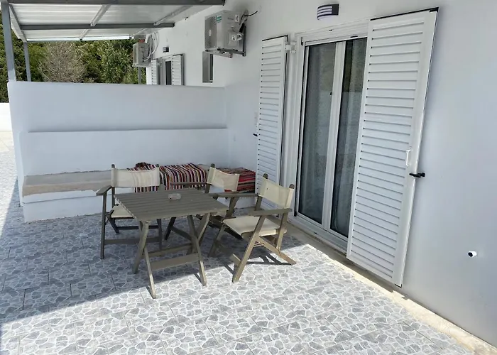 Nouli Hotel